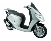 2012 Nipponia Aura photo